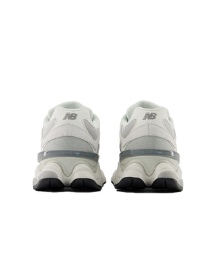SNEAKERS UNISEX 9060 - LIGHT GREY CON REFLECTION U9060. 2FM NEW BALANCE 