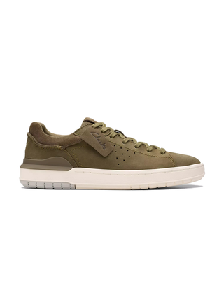 SNEAKERS UOMO IN PELLE NABUK VERDE OLIVA  " COURTLITE 2 RUN " 26181 324 CLARKS 