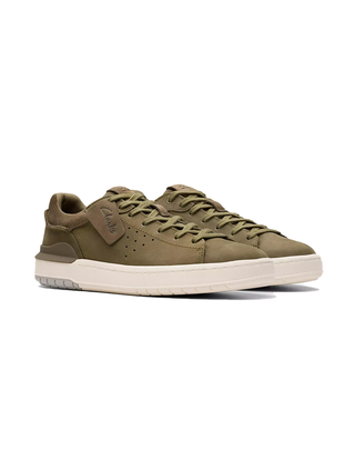 SNEAKERS UOMO IN PELLE NABUK VERDE OLIVA  " COURTLITE 2 RUN " 26181 324 CLARKS 