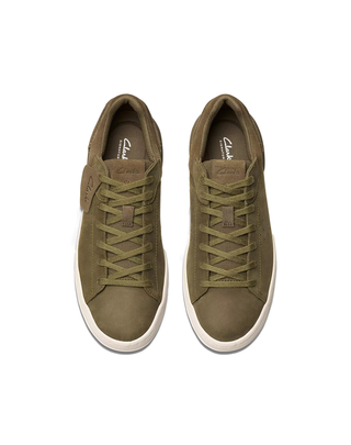 SNEAKERS UOMO IN PELLE NABUK VERDE OLIVA  " COURTLITE 2 RUN " 26181 324 CLARKS 